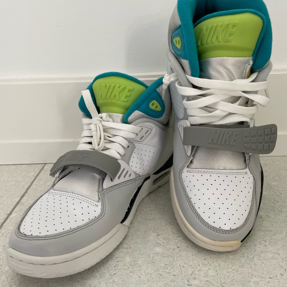 Nike